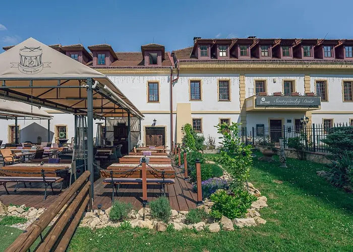 Svatojansky Dvur 4* Praag