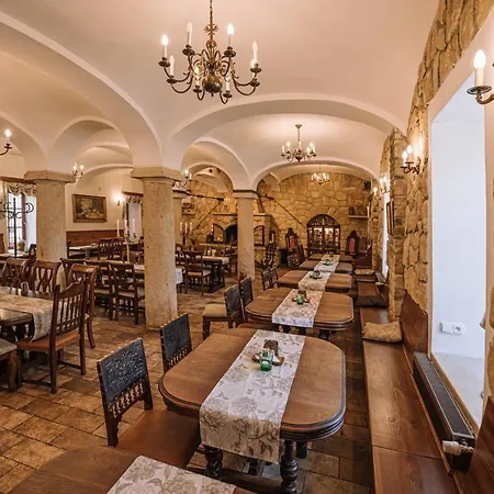 Svatojánský Dvůr 4* Praga