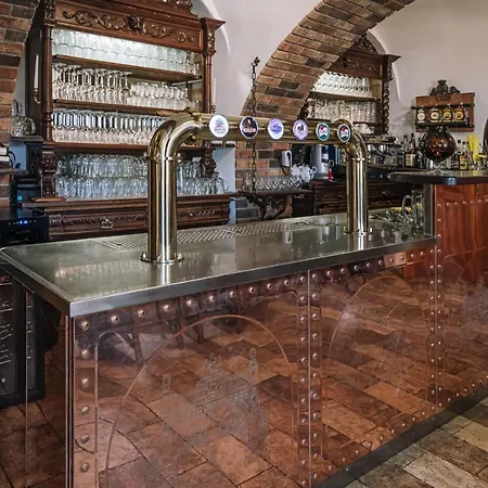 Svatojansky Dvur 4*
