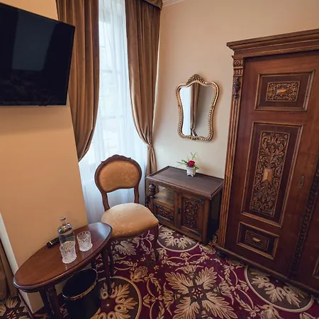Svatojansky Dvur 4* Prague