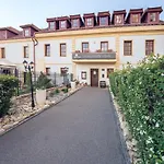 Svatojansky Dvur Prag