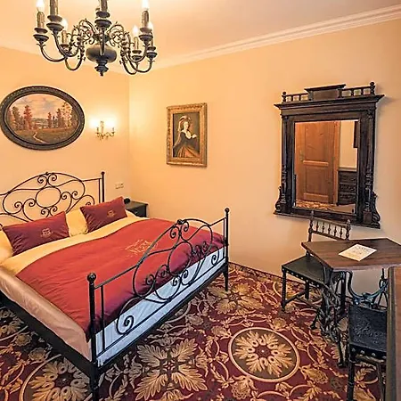 Svatojansky Dvur 4* Prag