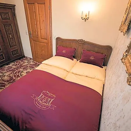 Svatojansky Dvur 4* Prag