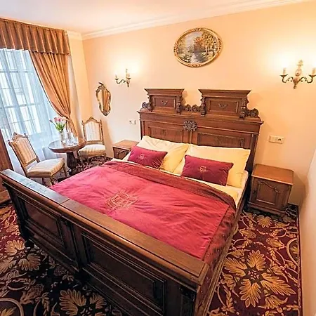 Svatojansky Dvur 4* Prag