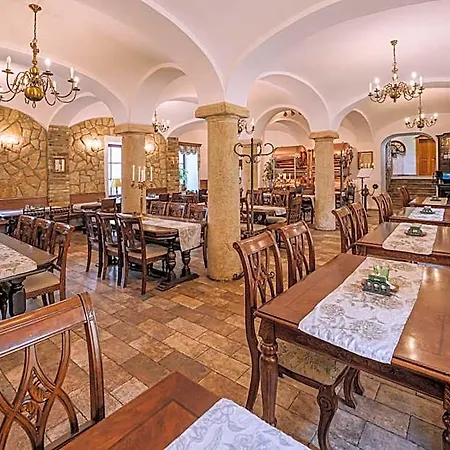 Svatojansky Dvur Hotel Prag