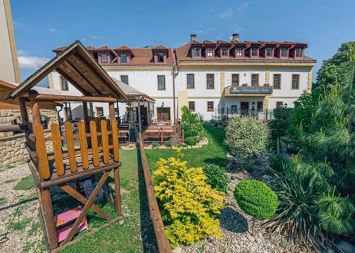 Svatojansky Dvur 4* براغ